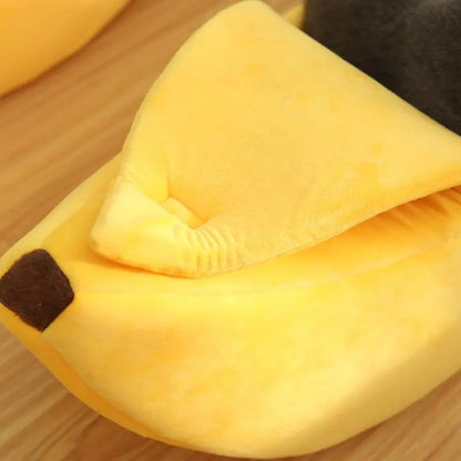 Cute Banana Shaped Beds Cat Bed, Winter Warm Fleeced Sleep Play Rest Cat Bed, Soft Banana Cushion Cozy Sofa, Portable Plush Pet Kennel Fun Hideout Cat House for Small Cats Kittens Kitty Rabbits