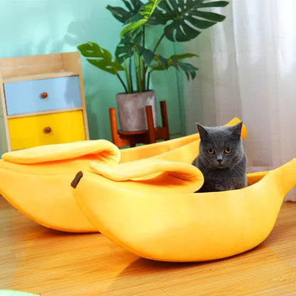 Cute Banana Shaped Beds Cat Bed, Winter Warm Fleeced Sleep Play Rest Cat Bed, Soft Banana Cushion Cozy Sofa, Portable Plush Pet Kennel Fun Hideout Cat House for Small Cats Kittens Kitty Rabbits